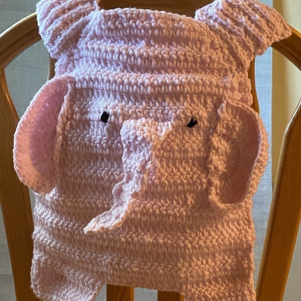 🐹Eliot the Elephant Baby Bib🐹